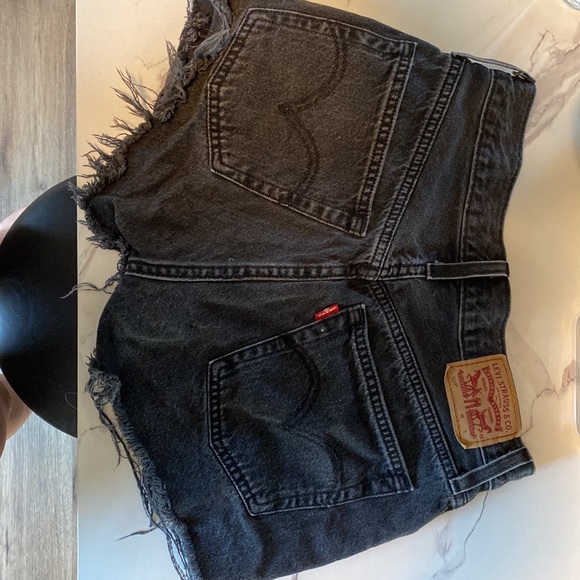 Black Levi shorts - Picture 3 of 5